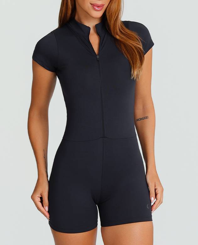 Macaquinho Growth Manga Curta Ziper Frontal Preto